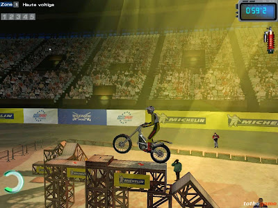 Moto Racer 3 Gold Edition Compressed