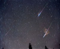 https://blogger.googleusercontent.com/img/b/R29vZ2xl/AVvXsEgSXYMfPEtHjVyNO1NZhM4JEENCOvuXRz2frnyJoLGHCeKXAPNmxj6P0UQ6oRgyQ0qhetiTV9gP3HgVKwPr8ji88uRbuRCmHUB2vUYkS4K8kDpmaYymcL_z2LCs01SGPl495MDAauBHojWa/s1600/Hujan+Meteor+Orionid.jpg