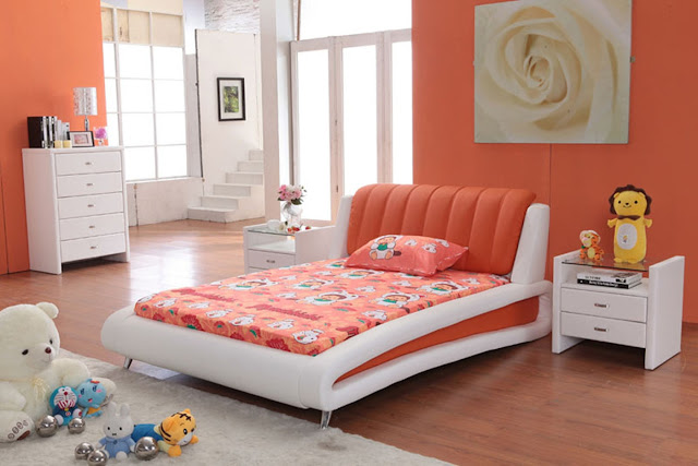 Оранжевая спальня для ребенка