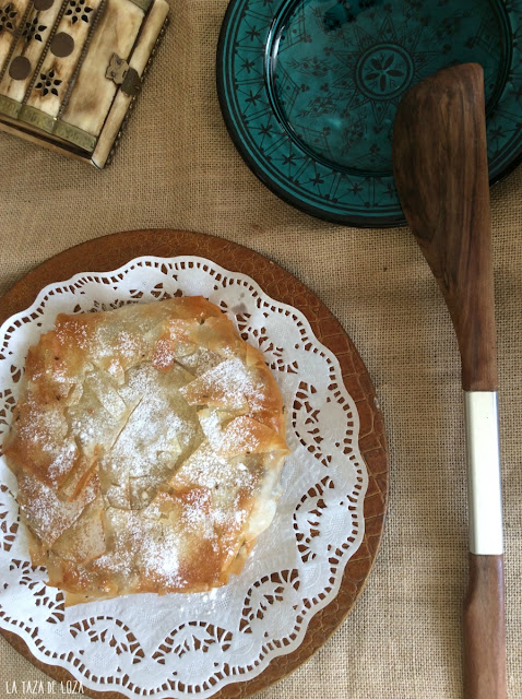 pastela-moruna-rellena-de-pollo-y-frutos