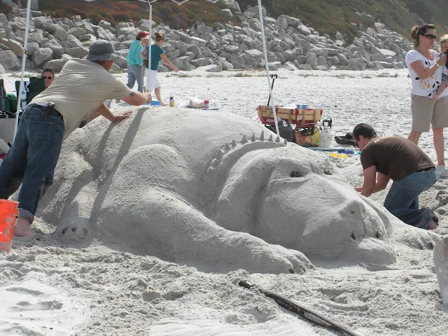 Sand sculpture of a giant dog in Monterey