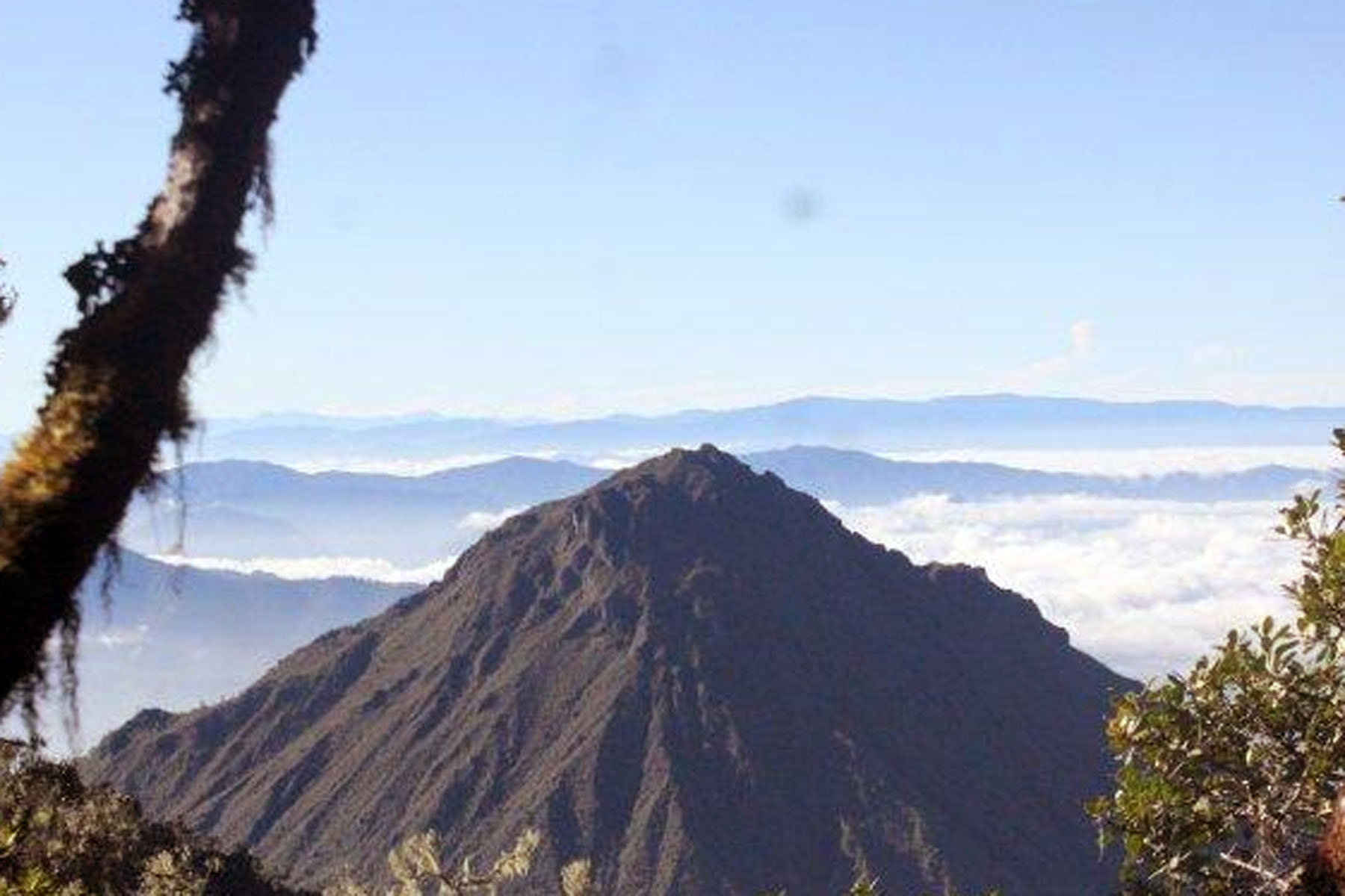 Gunung di Aceh