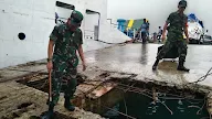 Peduli Fasilitas Umum, Kodim Ambon Lakukan Karya Bhakti Perbaiki Dermaga Pelabuhan Wai
