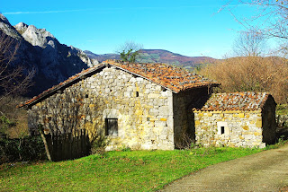 Proaza, cabañas en Llinde la Faya