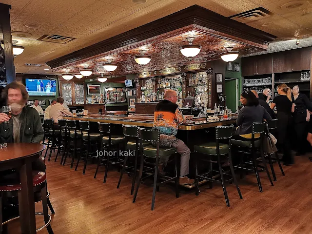 Quinn's Steakhouse & Irish Bar. Summerlicious in Toronto Quinn's Steakhouse & Irish Bar. Summerlicious in Toronto