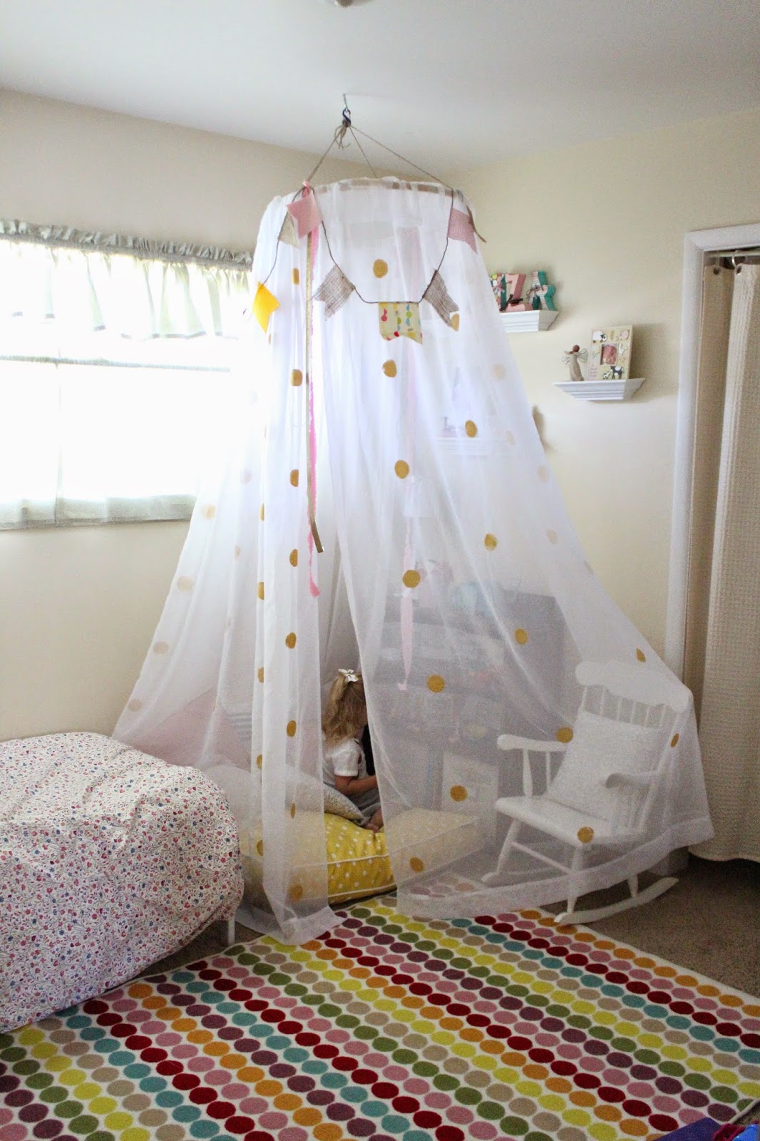 Mommy Vignettes: DIY No-Sew Tent Canopy Tutorial