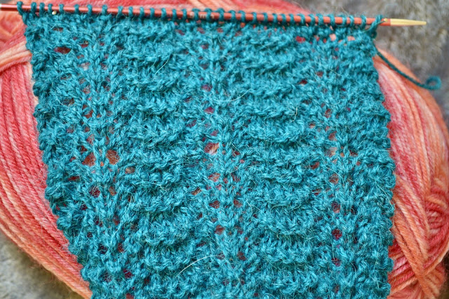 Ridged Feather Knit Stitch