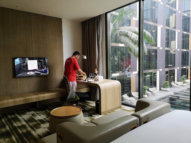 Crowne Plaza Changi Airport - king room