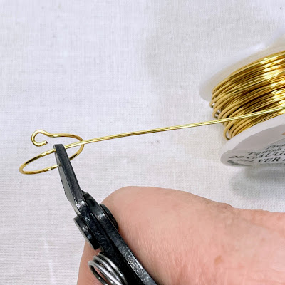 Cutting wire hoop to size