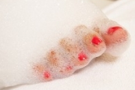 Nail Fungus And Your Nail Salon - What To Look Out For! 