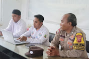 Jalin Komunikasi dengan Warga, Anggota Polsek Hadiri Rapat Minggon Desa