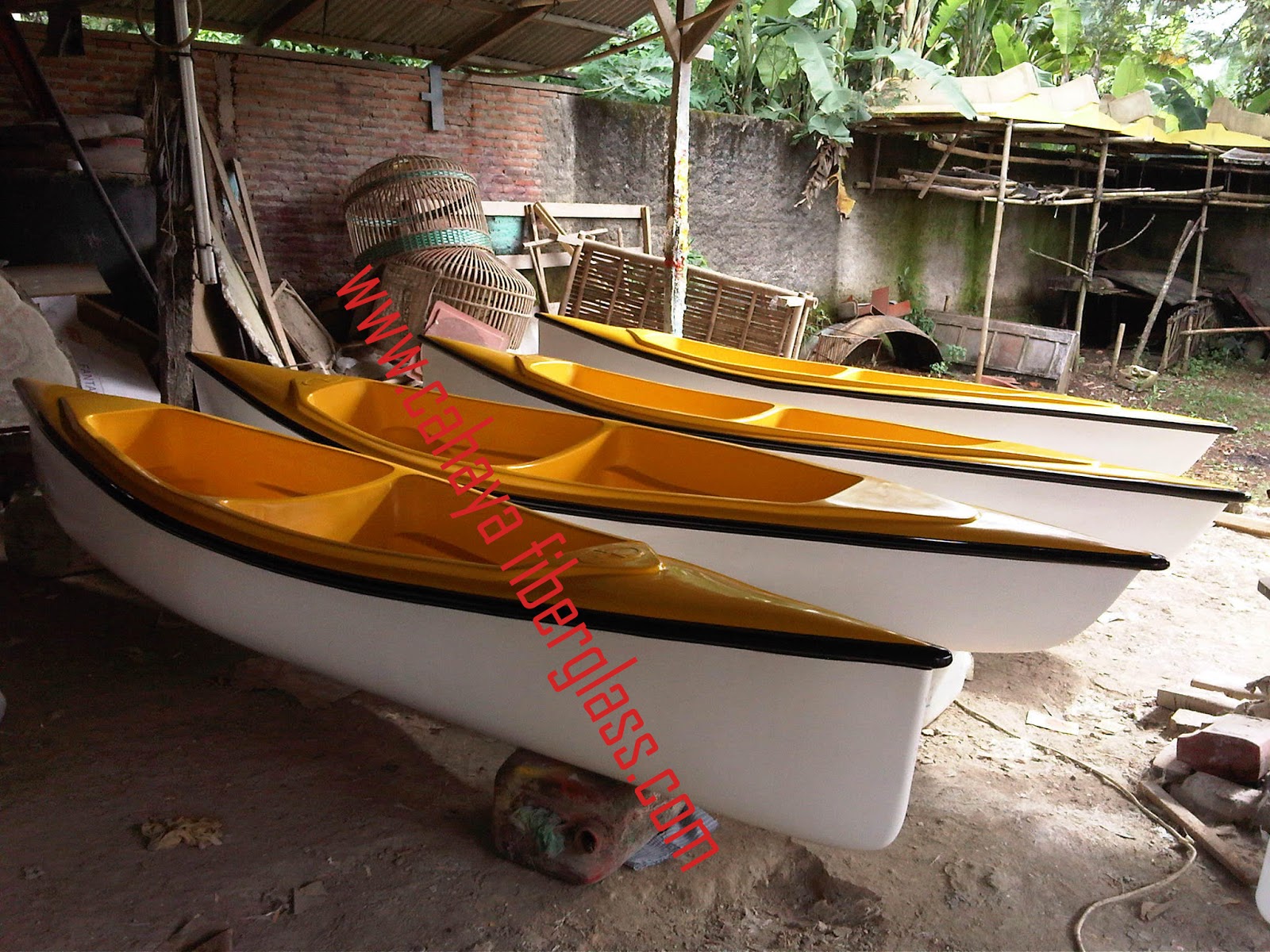 Jual perahu kayak Murah Pabrik Cahaya Fiberglass