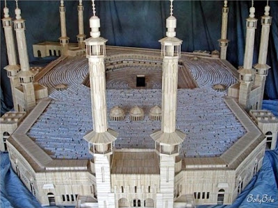 Miniatur Bangunan Dari Jutaan Tusuk Gigi