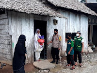 Polisi Ini Pakai 2 Bulan Gaji Beli Sapi dan 100 Ekor Ayam Untuk Warga Tak Mampu