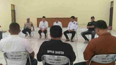 Forum Silaturahmi Lembaga, Ormas Dan Media Se-kecamatan Kemiri Menuntut Kades Klebet Untuk Segera Menutup Galian C 