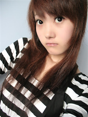 Cute Long Black Straight Hairstyle from Asian Girl