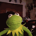 Gif de caco o sapo flarpando