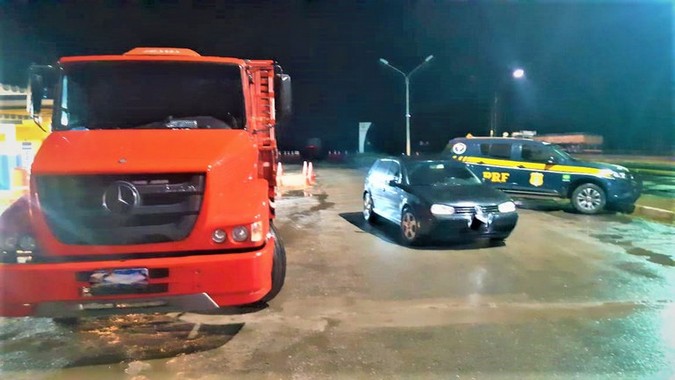 PRF recupera caminhão avaliado em mais de R$ 250 mil e prende três assaltantes
