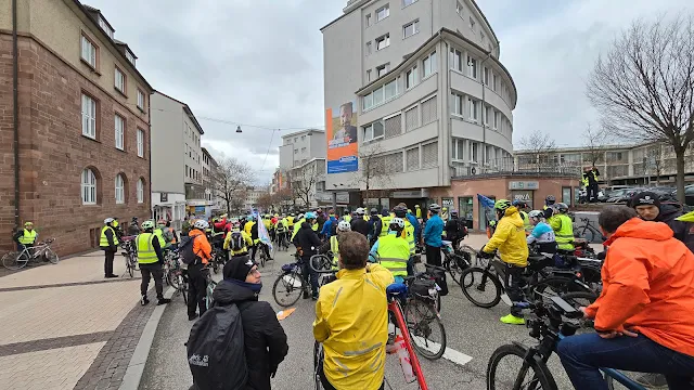 Gedenkminute für Natenom in Pforzheim