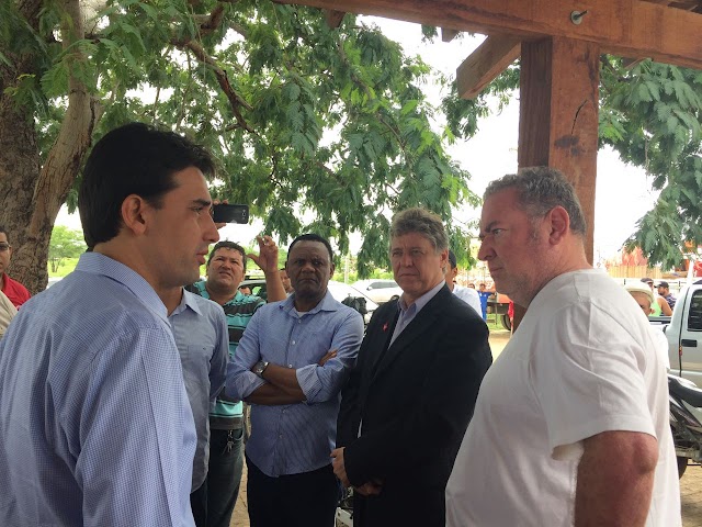 Deputados da Oposição visitam matadouro regional interditado em Afogados da Ingazeira