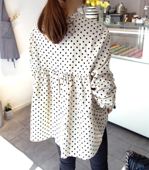  Frilled Dotted Blouse