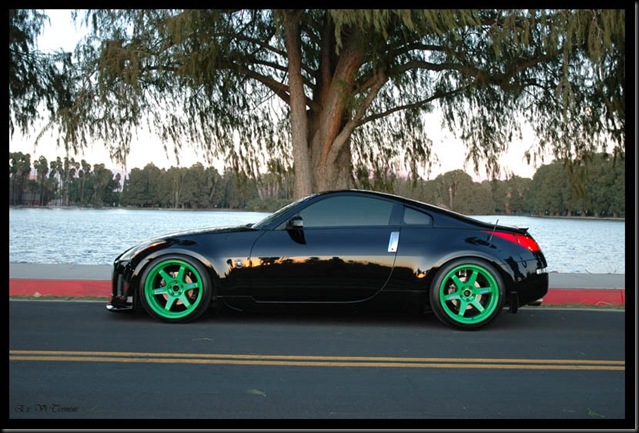 350Z on Takata green Volks TE37