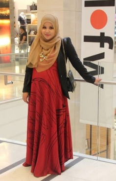 Model Kebaya Muslim Modern Wanita Hamil