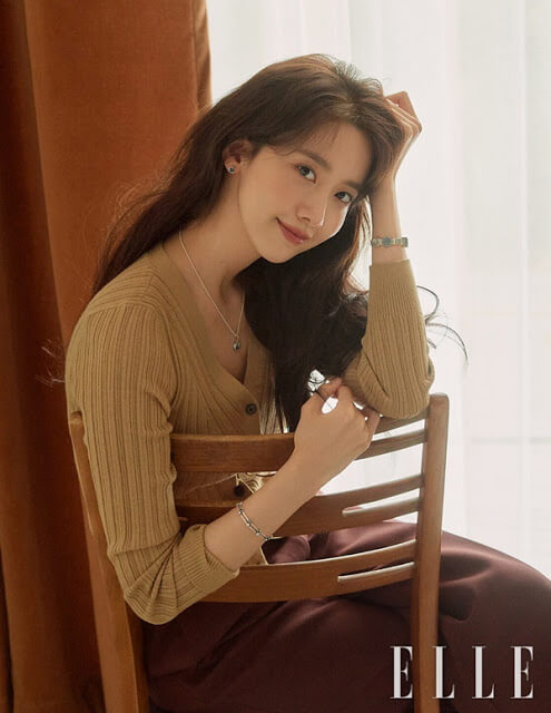 SNSD YoonA ELLE magazine