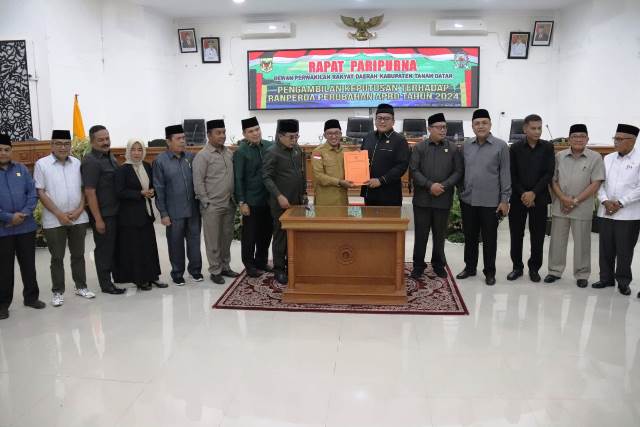 Bupati-DPRD Tanah Datar Setujui Perubahan APBD 2024