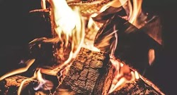 “Η Ελληνική Αντικαρκινική Εταιρεία”(Εταιρεία το διάβασες?) ζητάει την απαγόρευση της χρήσης τζακιού, αλλά και την καύση ξύλων στα αστικά κέν...
