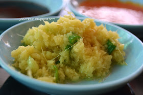 Uncle-Chicken-Rice-Simpang-Bedok-Singapore