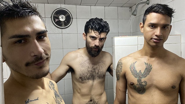 a la ducha a follar entre hombres