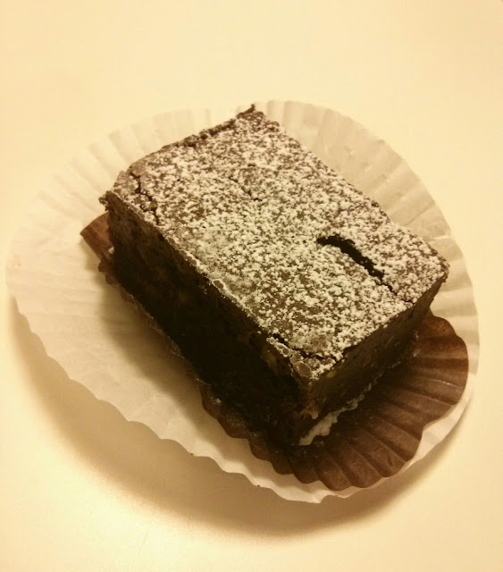 flourless hazelnut brownie