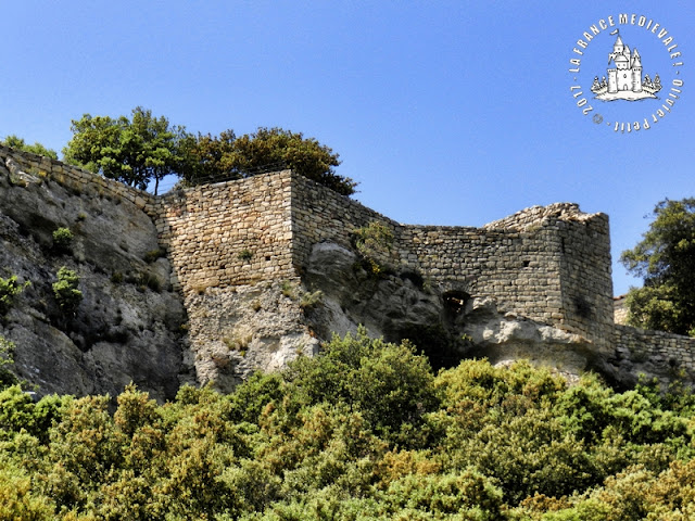 CHUSCLAN (30) - Château-fort de Gicon