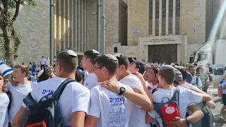 Milhares celebram o Dia de Jerusalém na capital