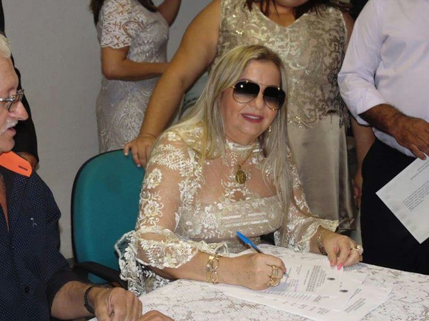 ELEITA VICE-PREFEITA, MÃE DE WESLEY SAFADÃO TEM REGISTRO CASSADO NO TRE