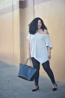 Combinando leggings negros siendo Plus Size