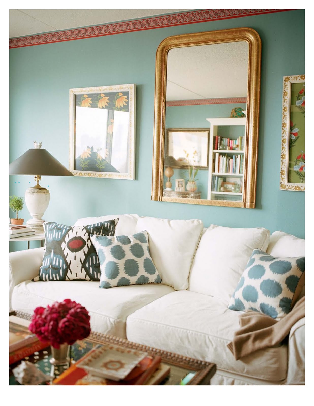 Madeline Weinrib pillows in designer Sara Gilbane's NYC living room ...