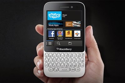 Blackberry Q5 Spesifikasi dan Harga Terbaru - Spesifikasi 