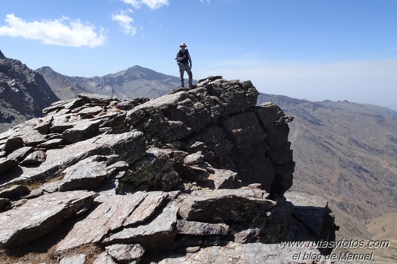 Puntal del Goterón-Los Cucaderos-Puntal de la Caldereta por el Vasar de la Alcazaba