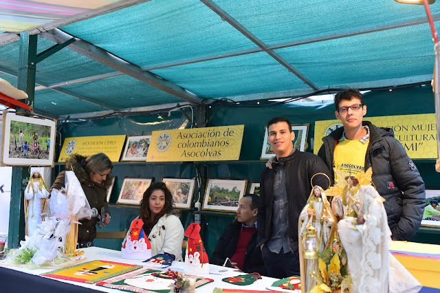 feria de oenegés en Herriko Plaza