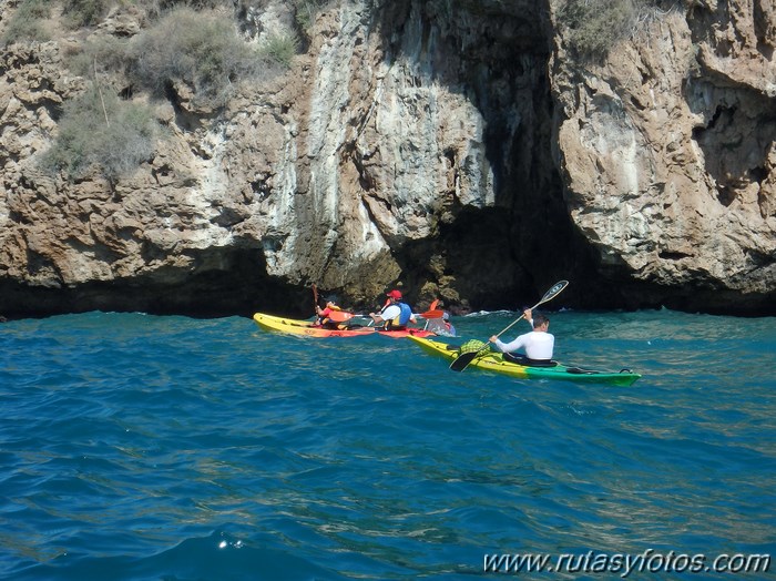 Kayak Playa de Burriana - Acantilados de Maro