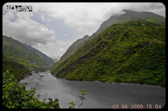 Muddy Water in Pandoh Dam during Monsoons (Himachal Pradesh, INDIA): Posted by VJ SHARMA @ www.travellingcamera.com :  Pandoh Dam is there in Mandi district of Himachal Pradesh, INDIA. Here I am going to share different colors of this water reservoir which are clicked during Monsoon season... Check out...During Monsoons or rains color of this water changes to this.. Muddy water...This is a reservoir of water which has been targeted at the generation of hydroelectric power generation. It diverts the water from River Beas and pours it into the River Satluj.The dam is under Bhakra Beas Management Board (BBMB) and the road built over the dam is a part of NH 21 which takes us to very well known tourist place Manali(Kullu). Water from BEAS river is diverted through tunnels to Salapad (which is around 42 km from here).At Salpad, water is used to generate electricity along with the water of Satluj.A different color of water in Pandoh Dam...The Pandoh Dam is used to generate electric power up to 165 Mega Watt.It 25 kilometers from Mandi Town...