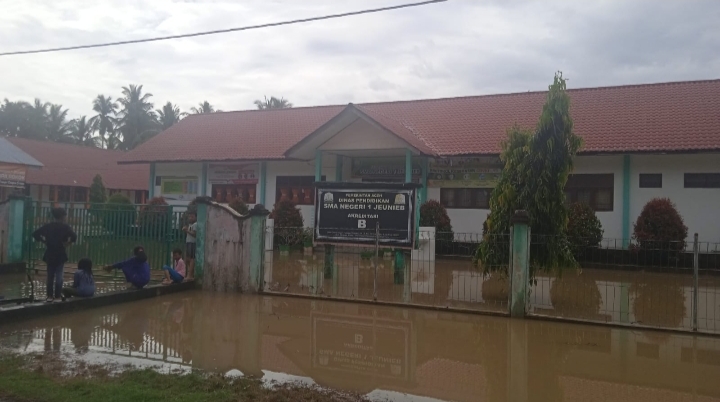 Pasca Banjir, Project Green School SMAN 1 Jeunieb Gagal Panen