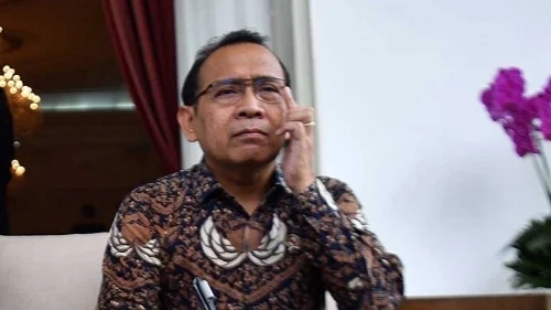 Soal Jokowi dan Babi Panggang, Joman Dorong Pecat Pratikno.