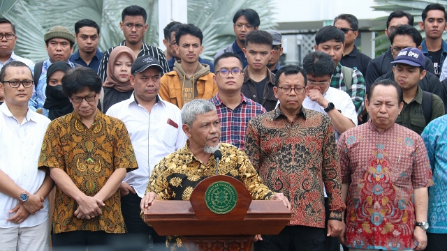 UMY Kritik Pemerintahan Jokowi: KPK Dikebiri, Pejabat Doyan Korupsi, Hakim MK Tak Punya Harga Diri