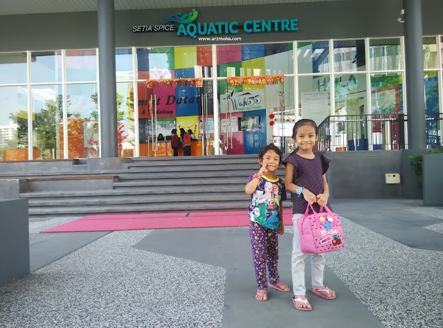 Cik Puteri di Setia Spice Aquatic Centre Penang, setia spice aquatic centre, tempat menarik di penang, tempat santai petang di penang, mandi di aquatic centre SPICE penang, spice penang, tempat mandi kanak-kanak di penang,