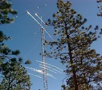 Vista de una de las torres del shack de radioaficionados W0LSD