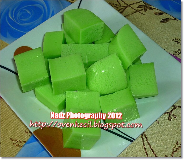 CUTE OVEN, SMALL KITCHEN: AGAR-AGAR SANTAN PANDAN