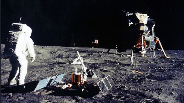 Is Russia suspicion about the arrival of United States to the moon?